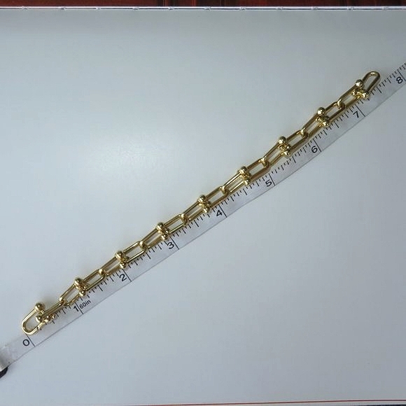 Stirrup 14K Solid Yellow Gold U Link Bracelet - Picture 11 of 15